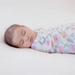 Aden + anais Mullwindel / Mulltuch / Pucktuch - Classic Swaddles - 4er Pack - 120 x 120 cm - Ma Fleur -Wickeln Verkaufsladen aden anais mullwindel mulltuch pucktuch classic swaddles 4er pack 120 x 120 cm ma fleur aswc40007 d5